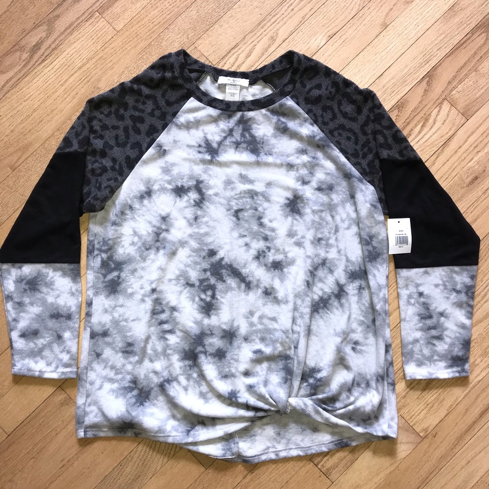 Moa Moa Long Sleeve Plush Tee NEW 1X Grey Black Twist Hem Color Block Tie Dye